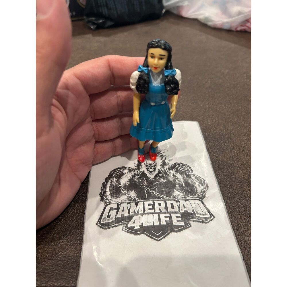 MGM Turner Vintage (1988) Wizard Of Oz Dorothy Plastic Kids Toy